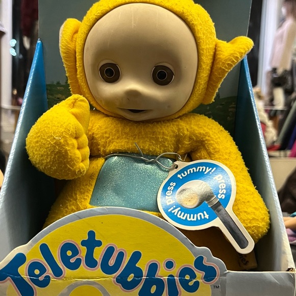 TELETUBBIES LAALAA - Picture 1 of 6